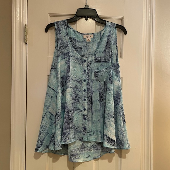 Tops - Blue pattern flow top